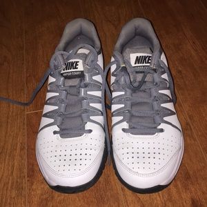 Nike Women’s Tennis Shoe